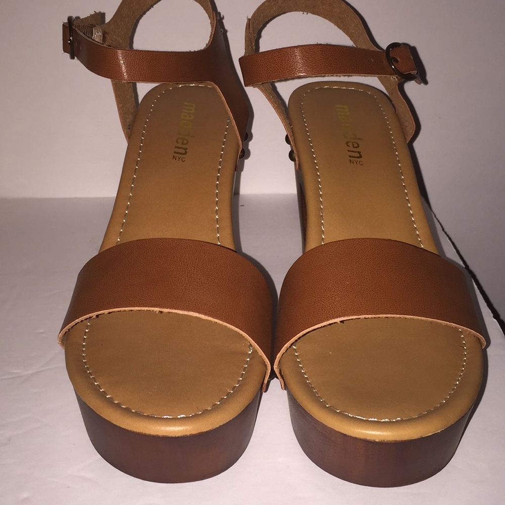 Madden Sandals with Heel Sz 9.5